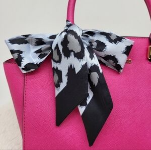 New Silver Leopard Print Silk Skinny Scarf Twilly